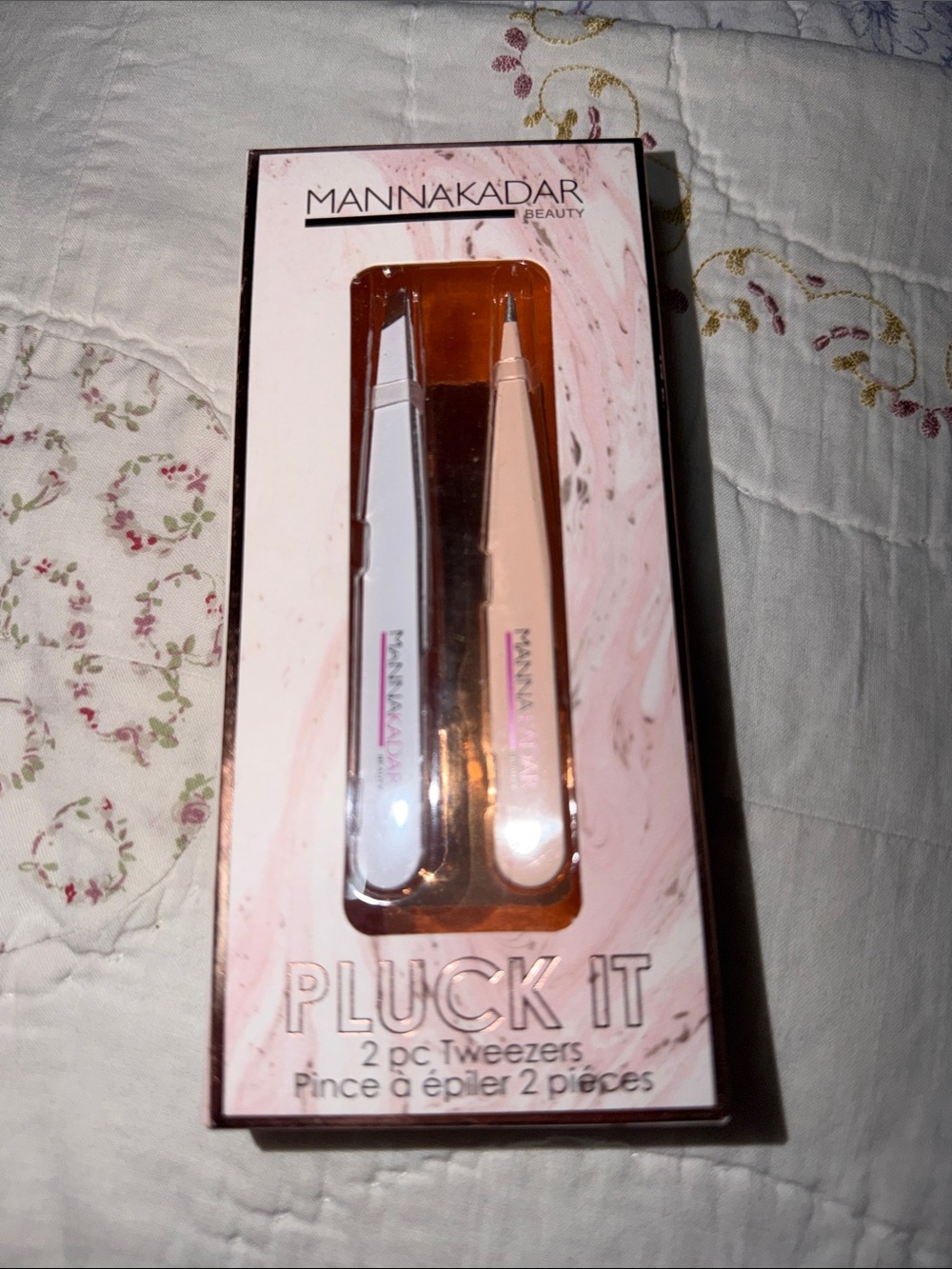 Manna Kadar Pluck It 2pc Tweezer Set - White & Peach